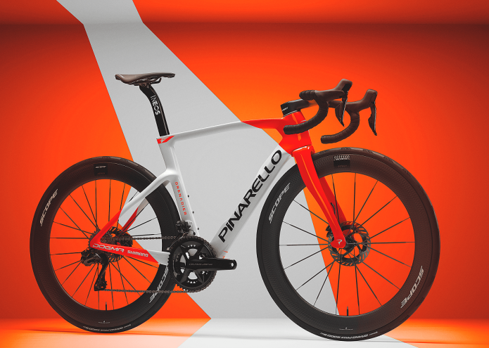 MEGJELENT AZ INEOS 2026-OS PINARELLO DOGMA F-JE!