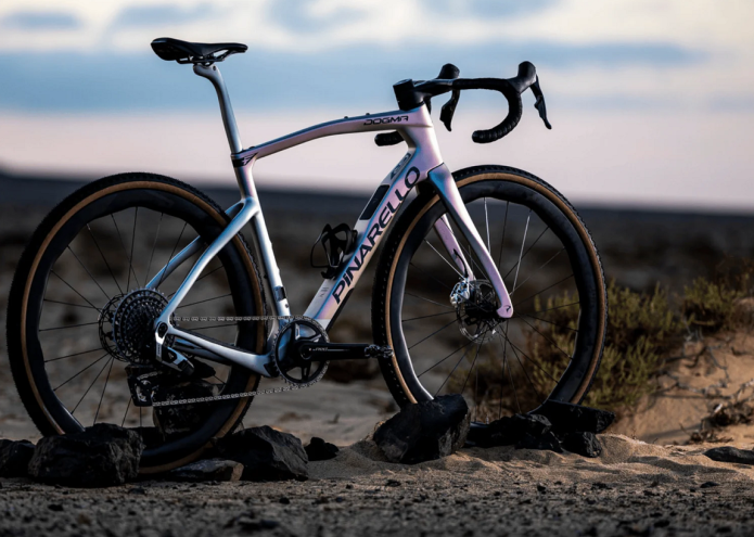 SZERELEM A KAVICSÁGYON - PINARELLO DOGMA GR MODELLBEMUTATÓ
