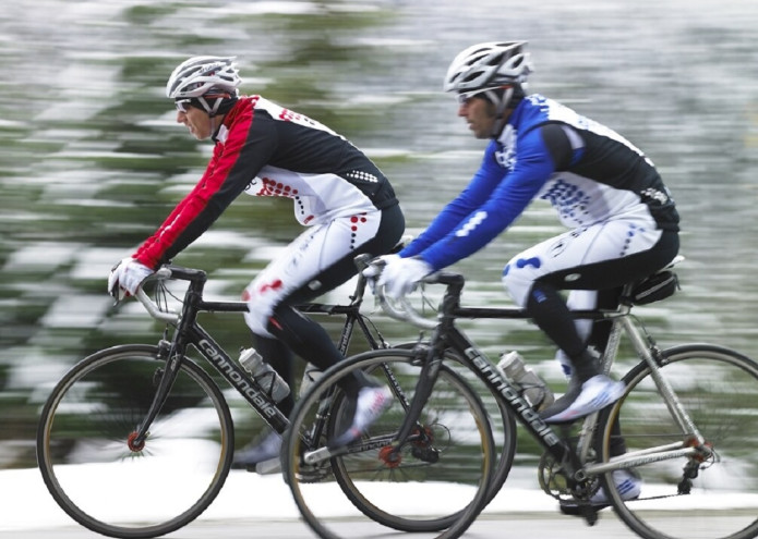 Télen: kerékpározás vagy görgő?