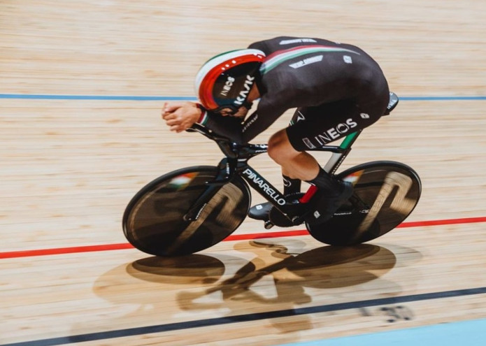 FILIPPO GANNA MEGDÖNTHETETLEN VILÁGCSÚCSA – PINARELLO BOLIDE F HR 3D ÉS BOLIDE F HR C MODELLBEMUTATÓ