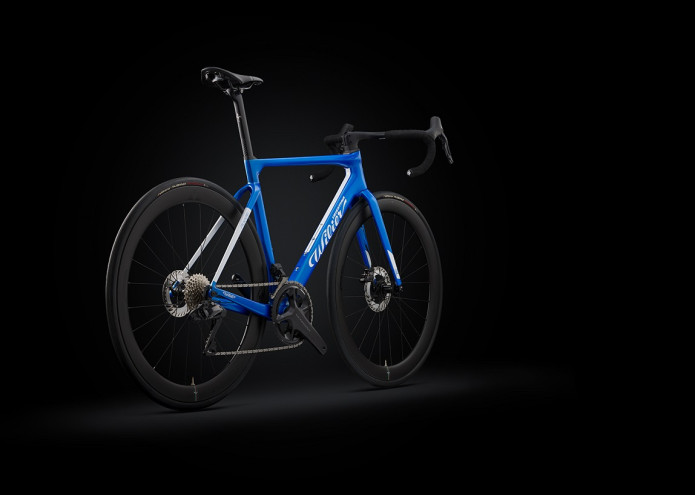 AZ EZERSZÍNŰ WILIER FILANTE SL